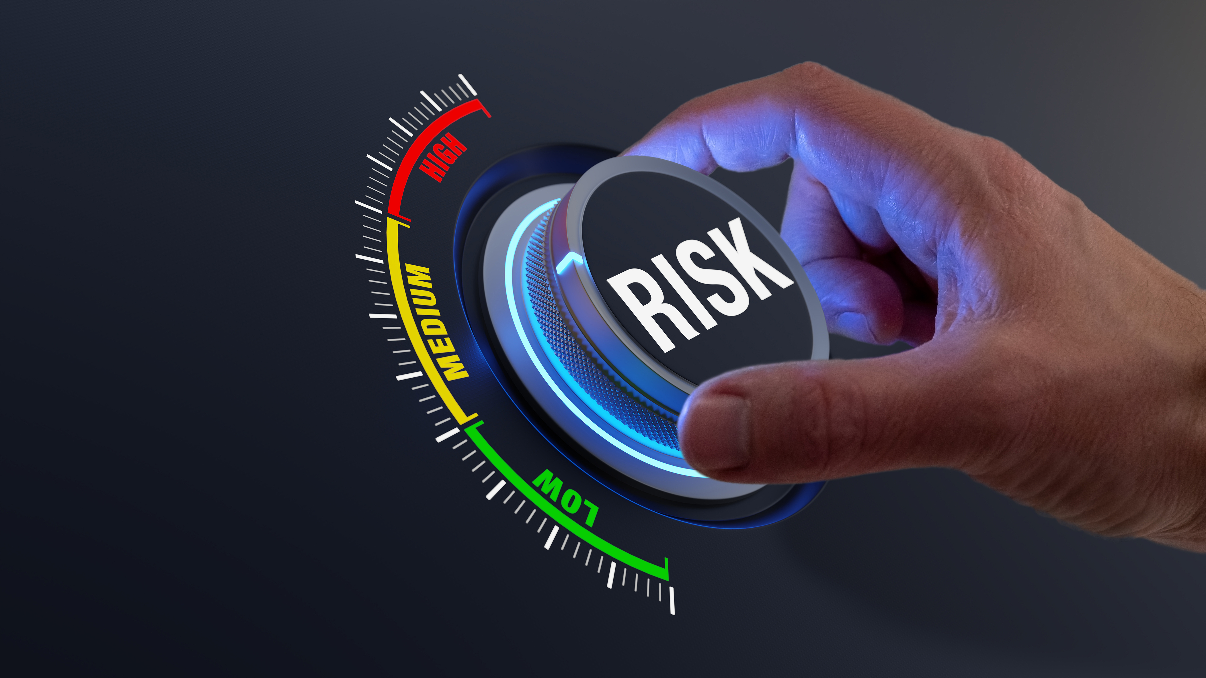 PE0323_assessing risk.jpg