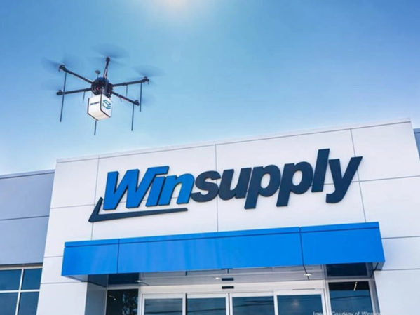 重新安排的Winsupply合作伙伴与无人机快递创造历史